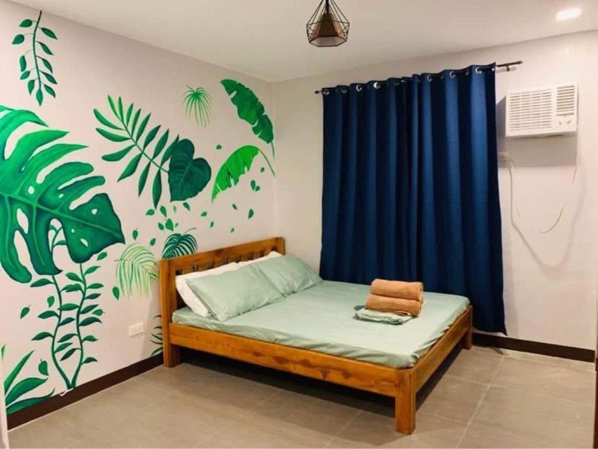 Zj Hometel Корон Екстериор снимка