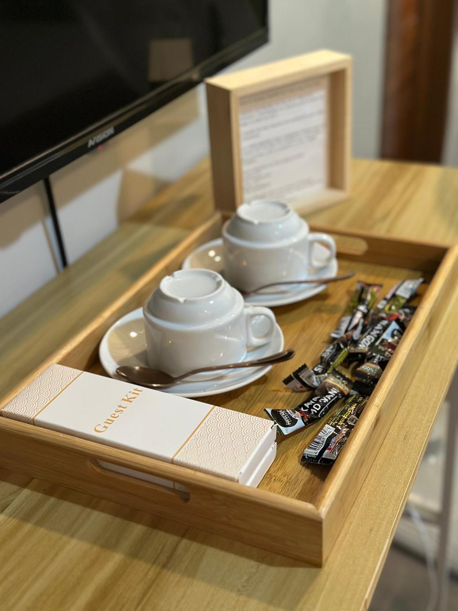 Zj Hometel Корон Екстериор снимка
